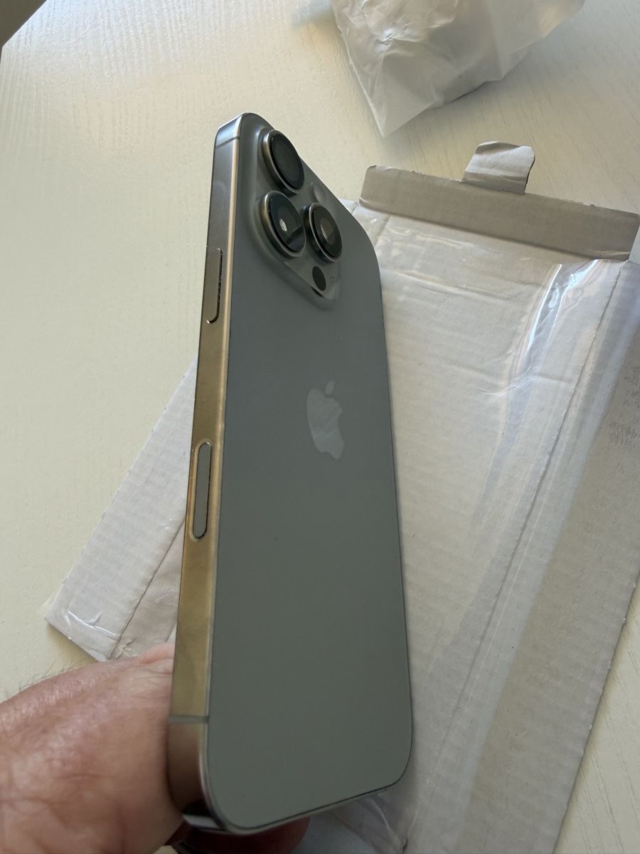 Apple Handys / Smartphones: iPhone 16 Pro 256GB titan – Gebraucht aus Wädenswil von mau_ss6t 5