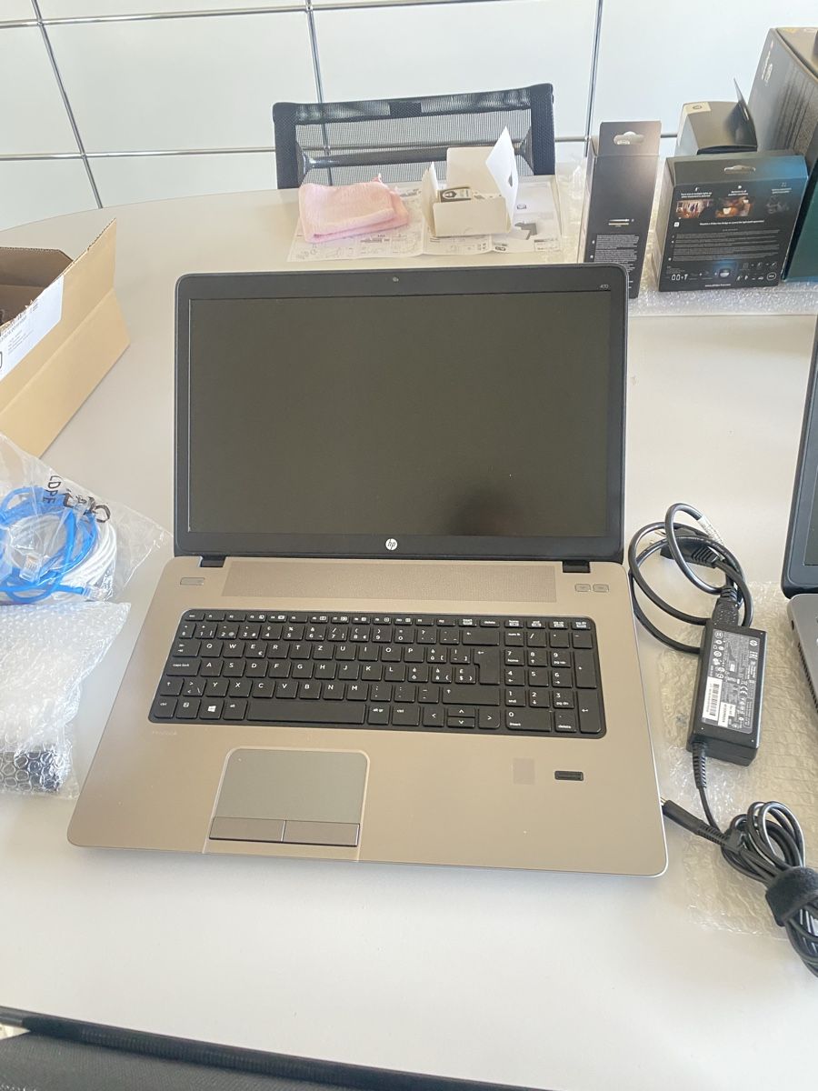 Hewlett Packard Notebooks: 4 x HP Business Notebook – Defekt aus Herrliberg von Julianopie 1