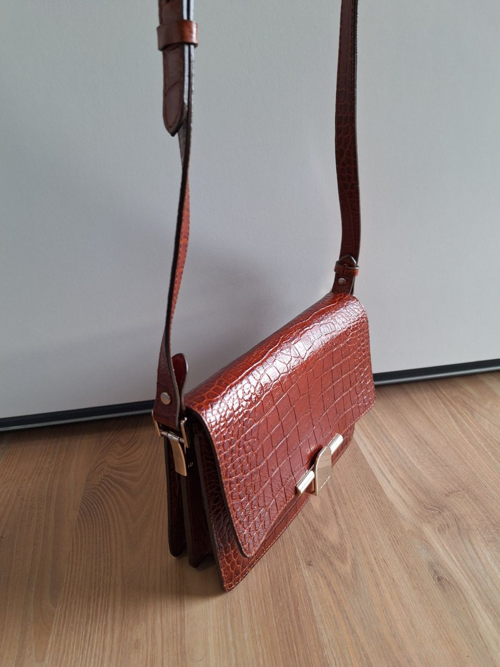 Massimo Dutti Taschen für Damen: Massimo Dutti crossbody leather bag – Gebraucht aus Brügg BE von gordis 2