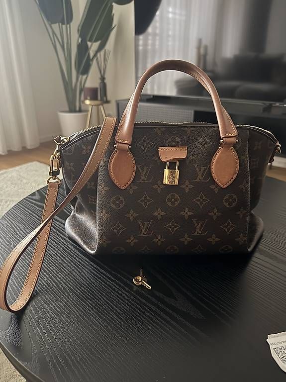 Borse da donna: Louis Vuitton Rivoli – Usato da Gockhausen venduto da aniizor