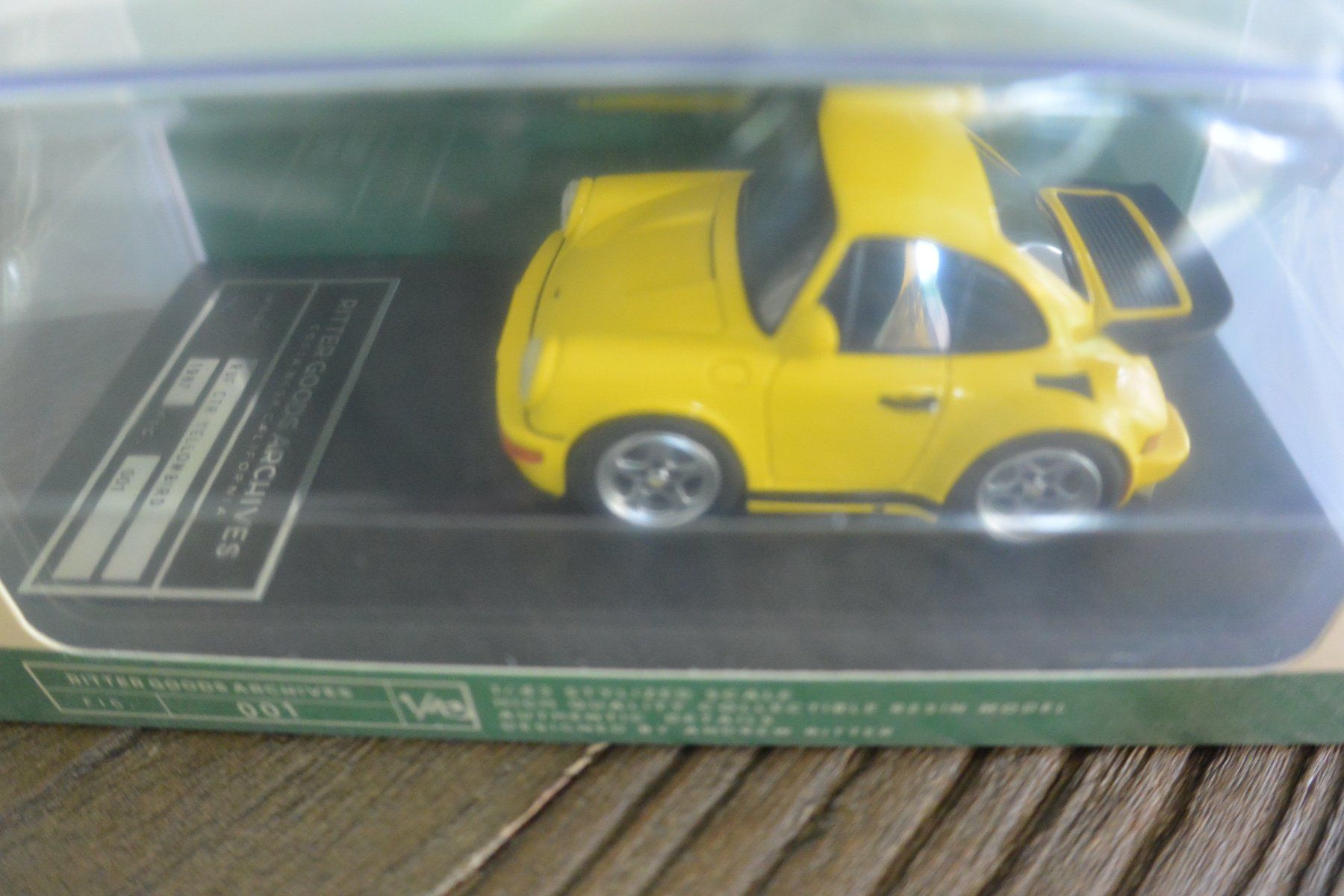 Porsche Modellini d'auto: RUF CTR YELLOW BIRD   1987   1:43 – Nuovo e nell'imballaggio originale da Laupen ZH venduto da Tremila 2