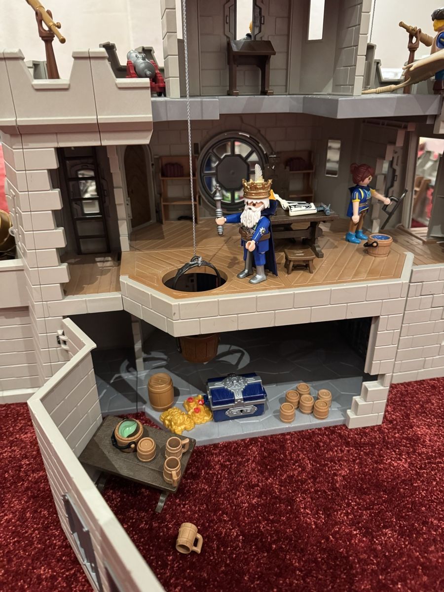 Playmobil Casette per bambini: Grosses Set Playmobil Ritterburg – Usato da Neyruz FR venduto da pavel5 3