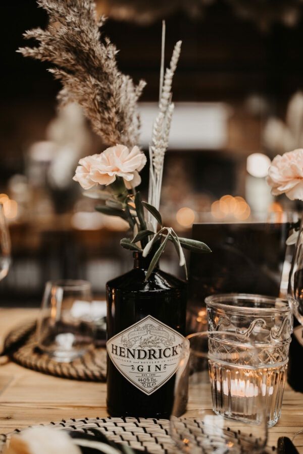 Altro: 4 Stk leere Hendricks Gin Flaschen – Usato da Sutz venduto da fx05 1