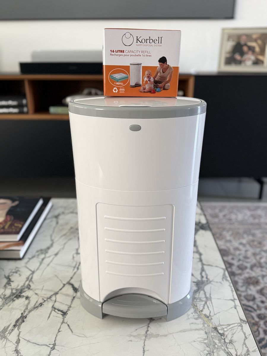 Poubelles: Korbell Windeleimer 16 l mit Nachfüllkassette – D'occasion à Kilchberg ZH par bur_7ypx