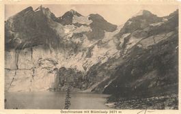 Oeschinensee mit blumsalp