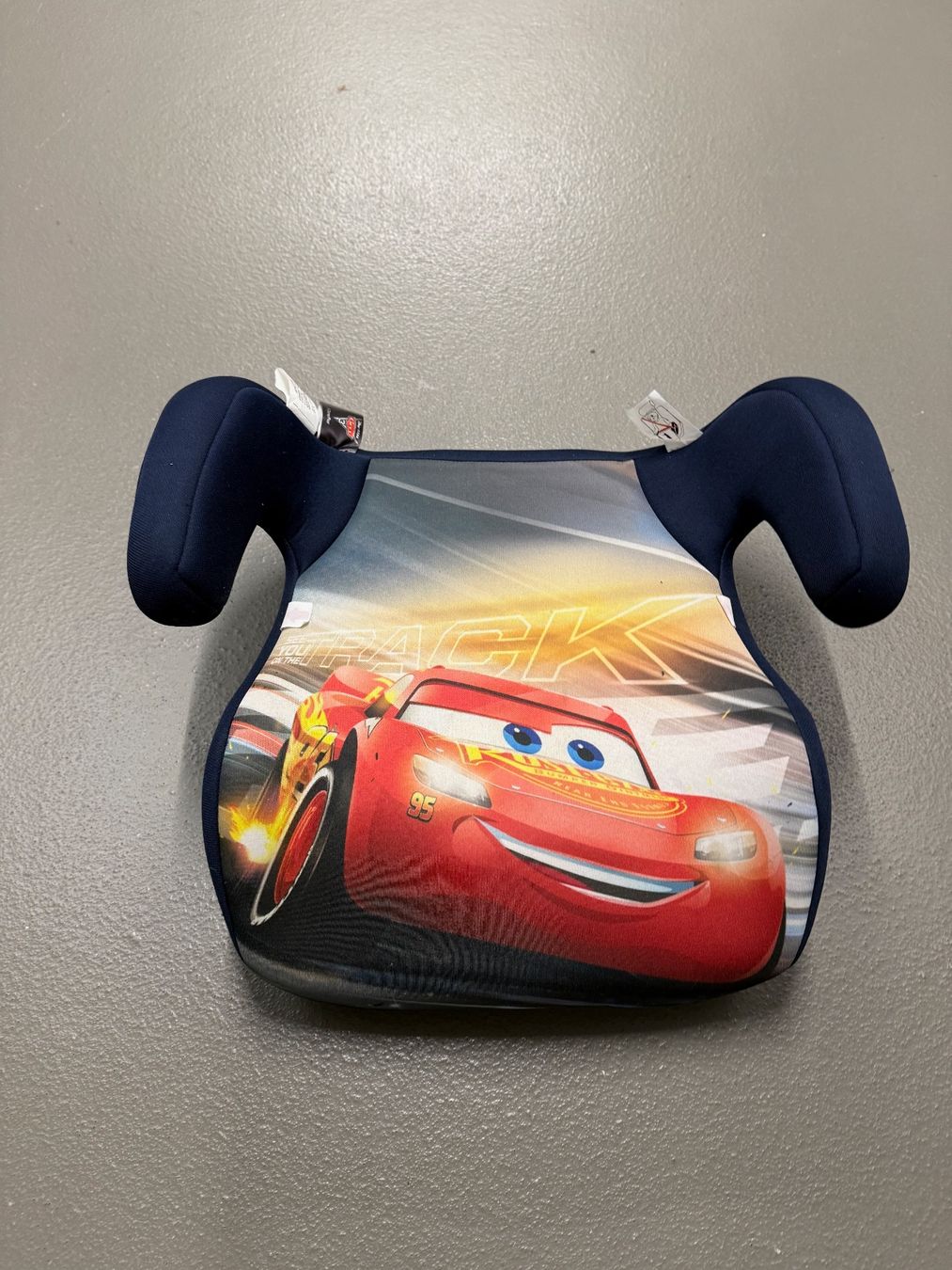 Seggiolini per auto: Autositz für Kinder mit Lightning McQueen-Bezug – Usato da Schlieren venduto da CP2005