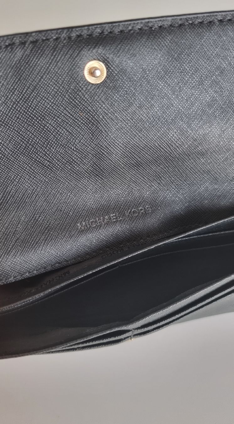 Michael Kors Portafogli: Ab CHF 1.- Michael Kors Portemonnaie – Usato da Gontenschwil venduto da shop2hand 5