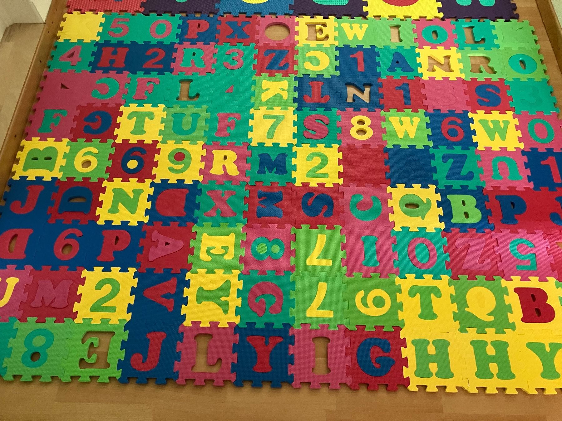Tappeto da gioco: Bodenmatten Kinder Zahlen/Buchstaben – Usato da Langnau b. Reiden venduto da NuR13 2