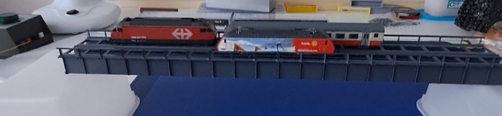 Modellbau Brücke Unbemalt Gitterträger Eisenbahnbrücke Für Spur N – Einspurig Mit 3 Steinmauern Als Stützpfeiler Gitterträger Brücke N Gauge Einspurig Mit Steinmauern