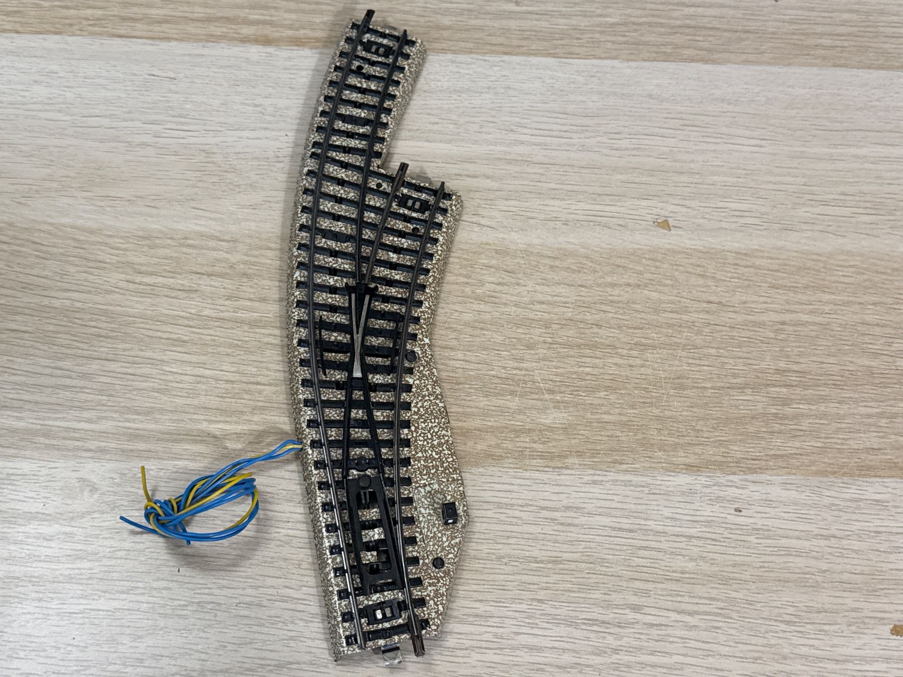 Märklin Modellini di ferrovie: Märklin 5142 bogenweichen M H0 – Usato da St-Aubin-Sauges venduto da tantome
