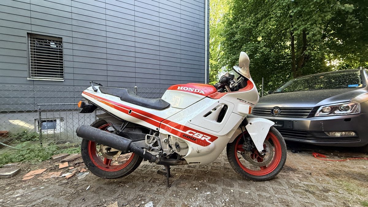Honda Strada: Honda CBR 600F – Difettoso da Winterthur venduto da Alawi_47