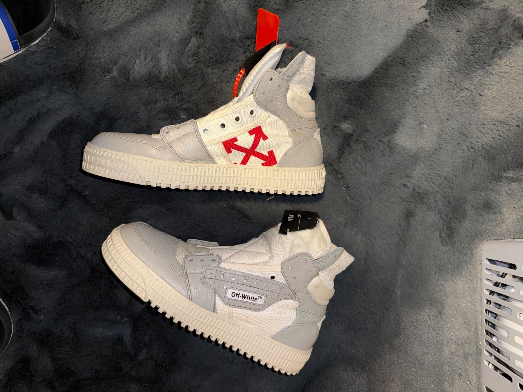 Off-White Scarpe da uomo: Off-White high Sneaker Grösse 39 in weiss – Nuovo (secondo la descrizione) da Küsnacht ZH venduto da jul_2bwq 1