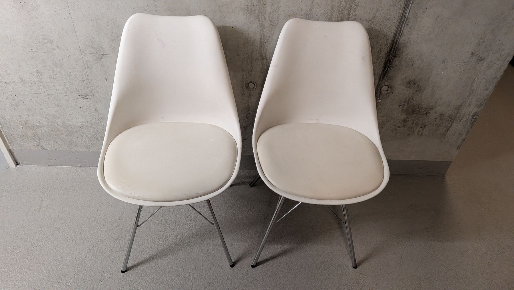 Set de table et chaises: Wandtisch Tisch inkl. 2 stühle – D'occasion à Safnern par Yaennu 4
