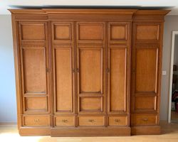 einzigartig grosser Antikkleiderschrank (Schloss Schwandegg)