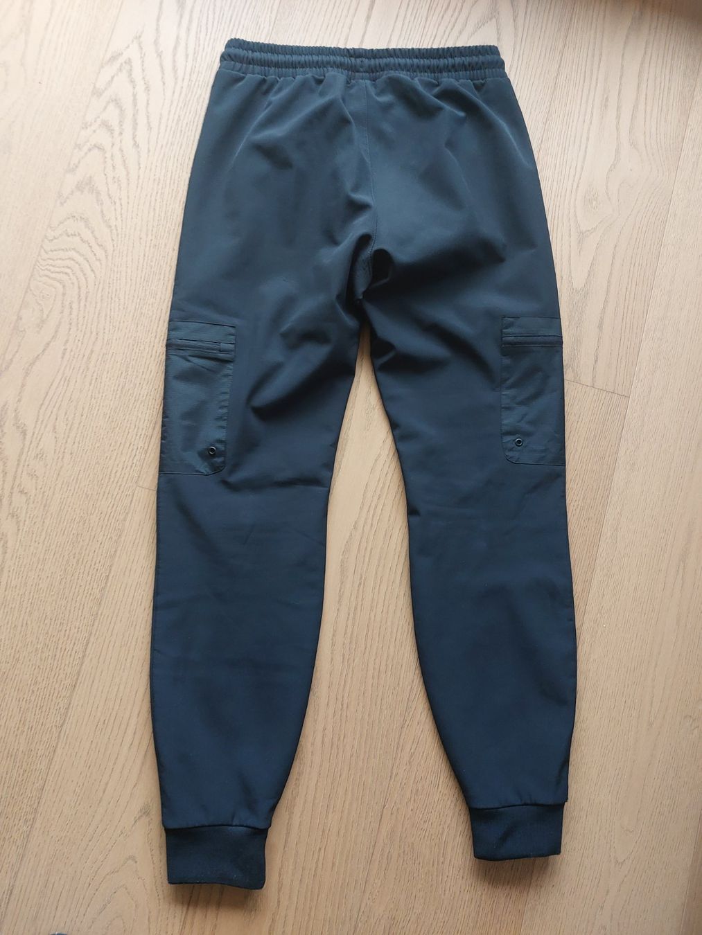 Ellesse Hosen: Pantalon Ellesse noir gr XS – Gebraucht aus Delémont von Petitlutin 1