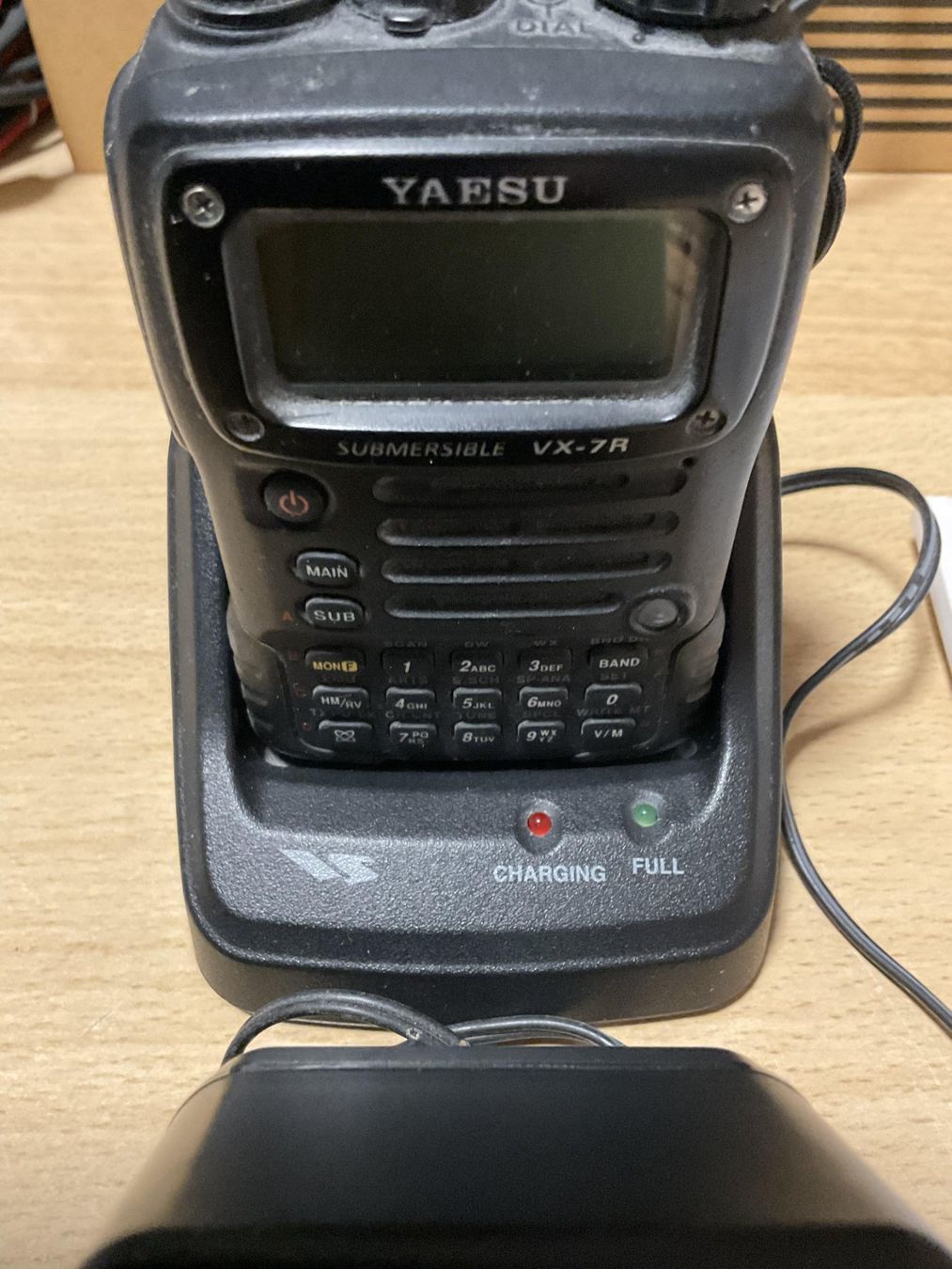Yaesu Radiocomunicazione: Yaesu VX-7R  Händy 50-VHF-UHF – Usato da Bettwiesen venduto da Moosburg51