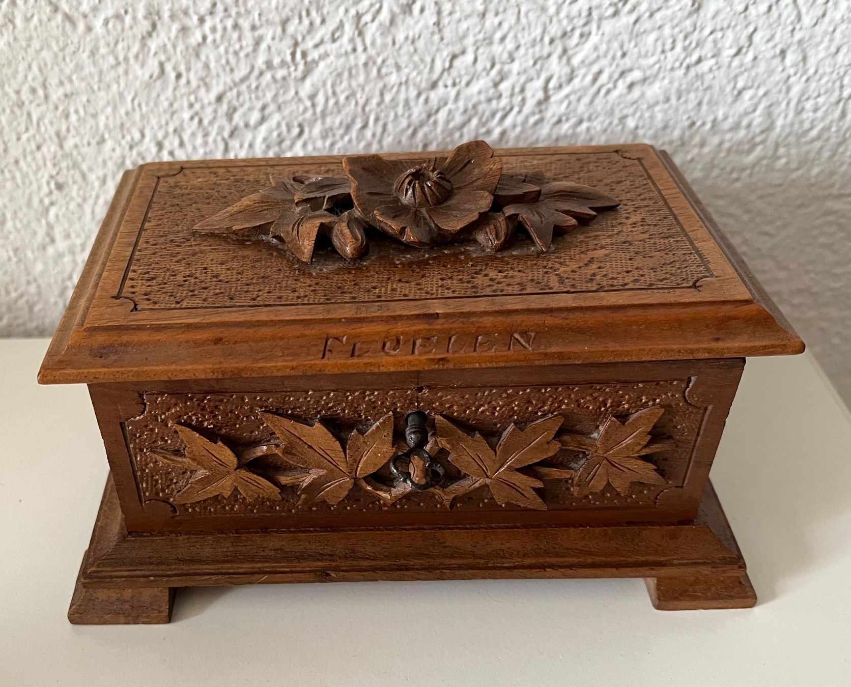 Cassapanche: Schmuck Schatulle / Box antik Brienz ? – Usato da Kirchleerau venduto da Piroska05 2