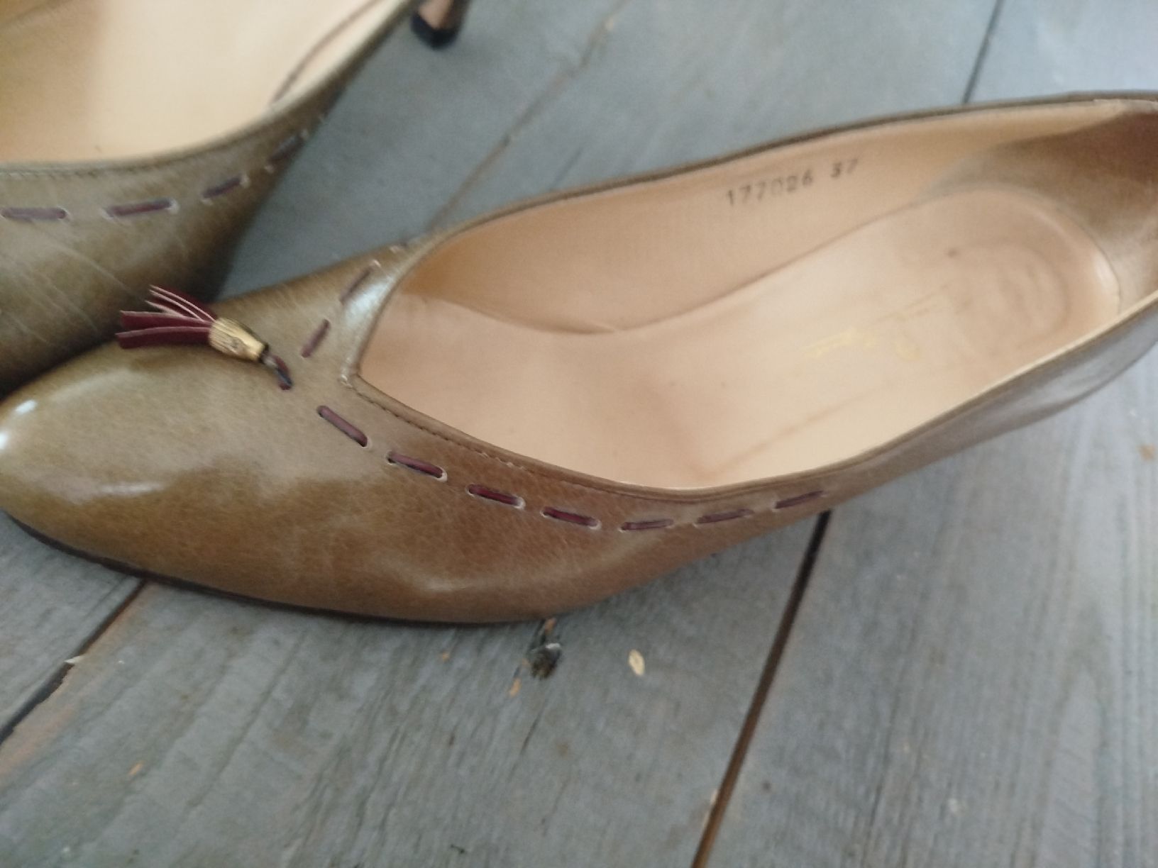 Scarpe da donna: Aigner Echt Leder Pumps Gr. 37 - – Usato da Glashütten venduto da lightmoon 1