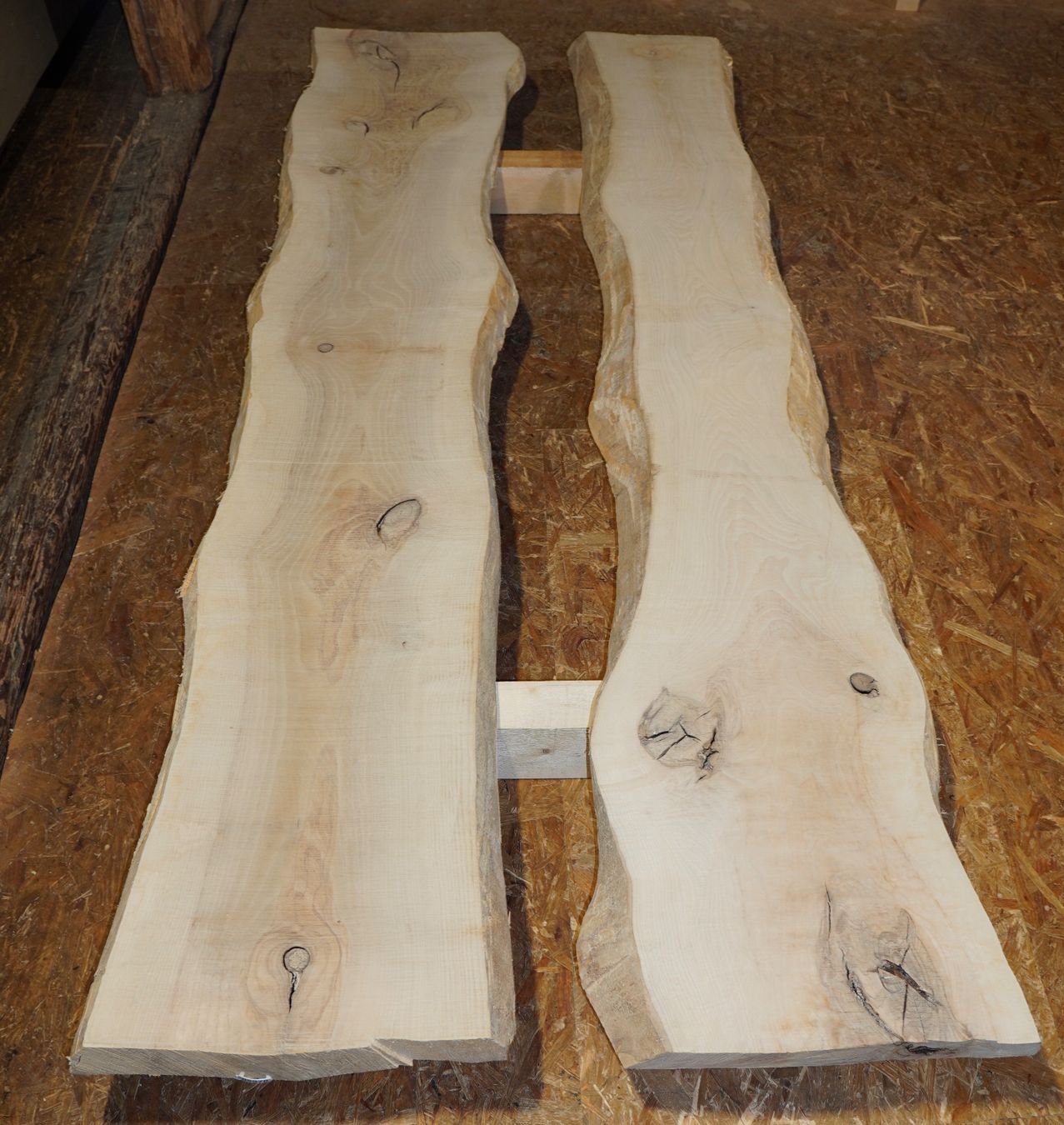 Articoli in legno: Bretter Esche – Nuovo e nell'imballaggio originale da Lohn GR venduto da Nilo87 1