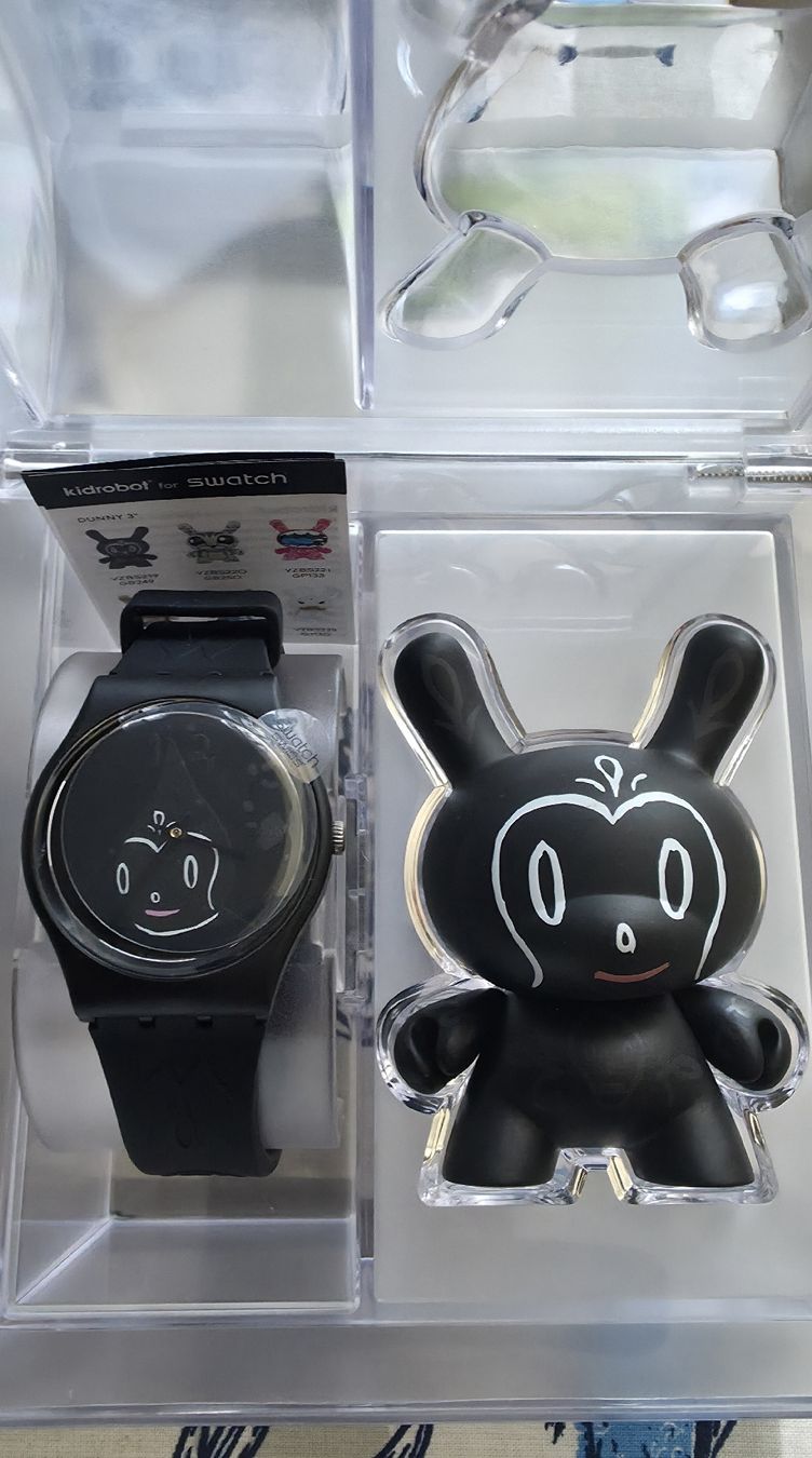 Swatch Orologi: SWATCH 2 X KIDROBOT – Nuovo e nell'imballaggio originale da Biel-Bienne venduto da GPM05 3