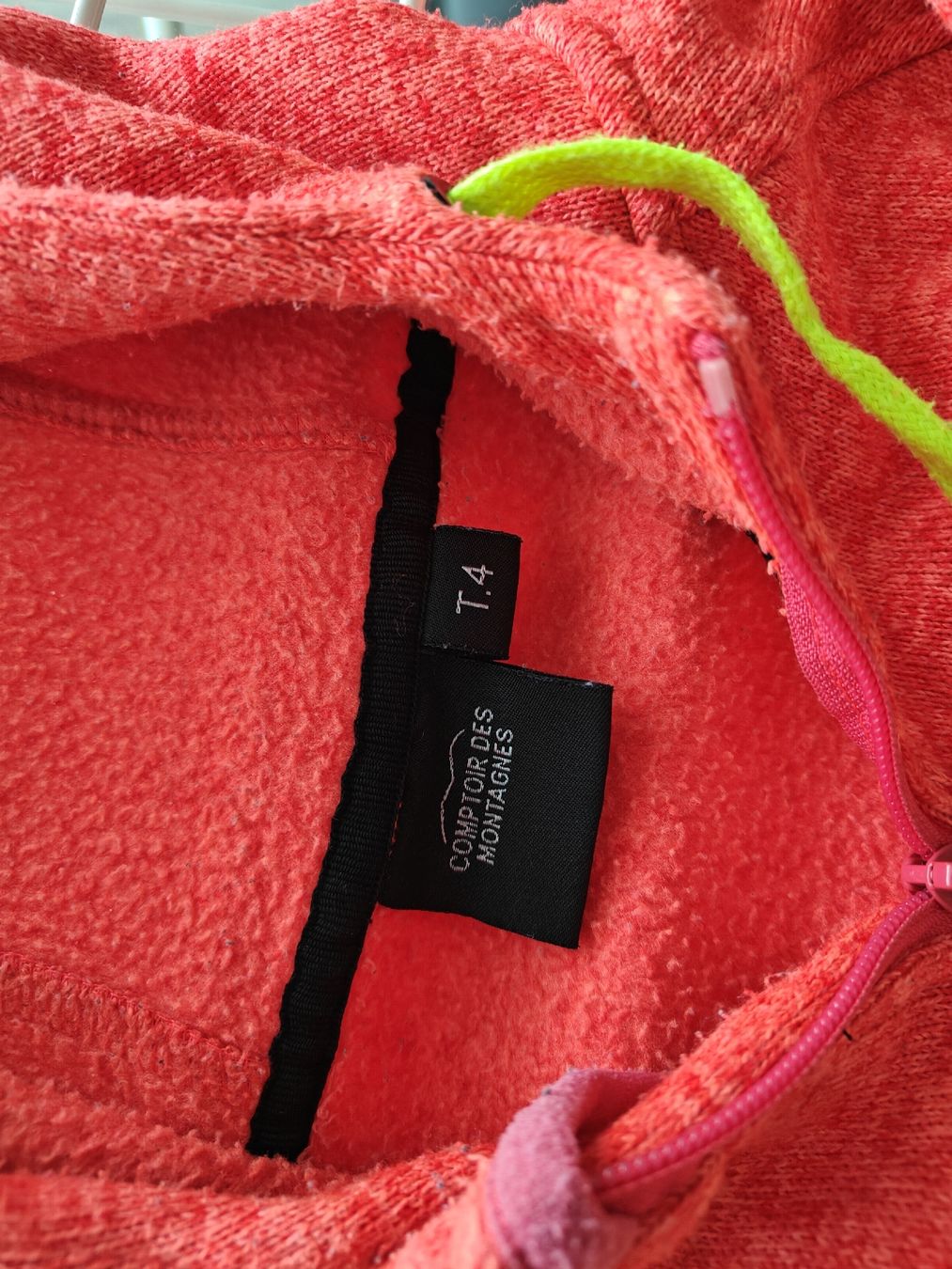 Vestes: Fleecejacke Neon Rot  – D'occasion à Tuggen par Basinger 1