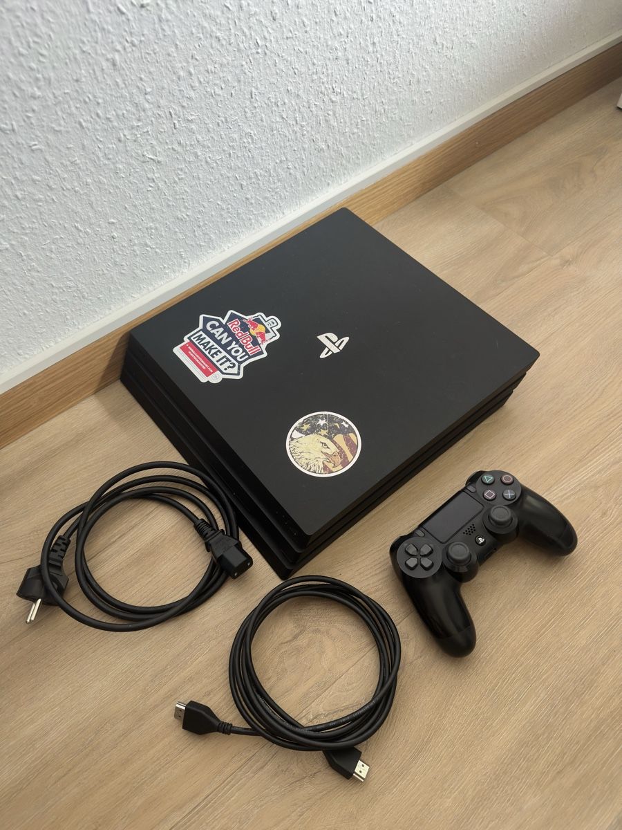 Sony Consoles: Playstation 4 pro 1tb – D'occasion à Les Acacias par ton_mz79