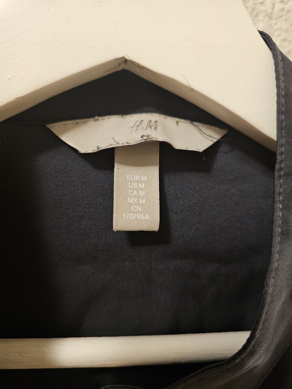 H&M Camicette: H&M luftig, leichte Long-Bluse Dunkelblau Gr. M – Usato da Bern venduto da Oscarella 2