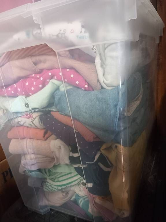 Lotti & Set di vestiti: Mädchenkleider 86/92 – Usato da Gohl venduto da Strouschnuer
