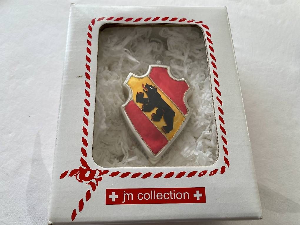 Tutte le decorazioni: Weihnachtsschmuck Kantonswappen Bern  – Usato da Basel venduto da 12Glory