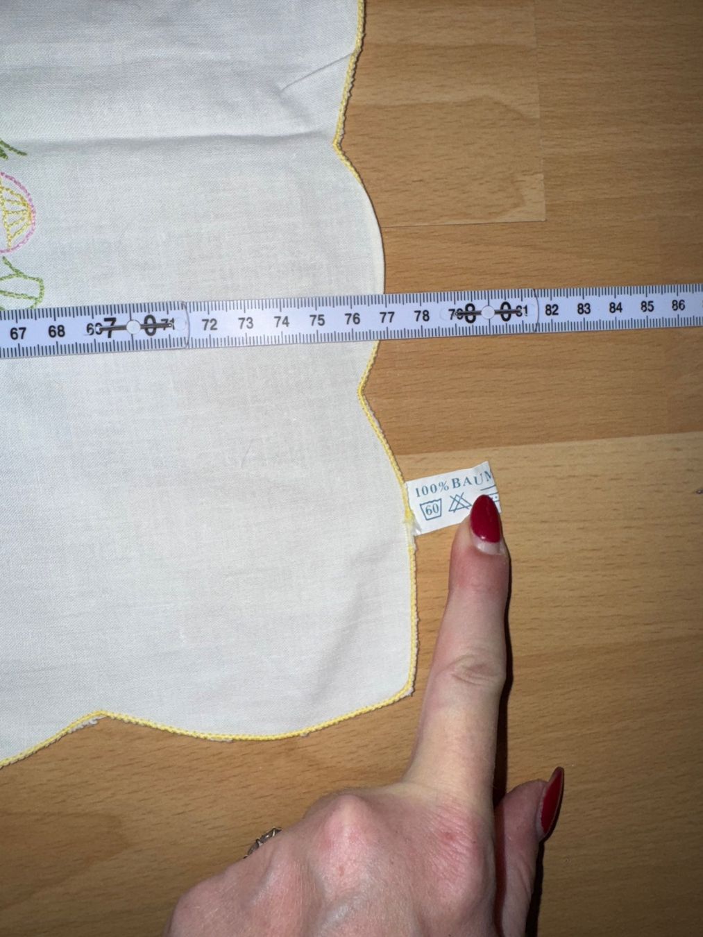 Altra biancheria da tavola: besticktes Tischdeckchen für Ostern – Usato da Grosswangen venduto da Second_hand_paradise 2