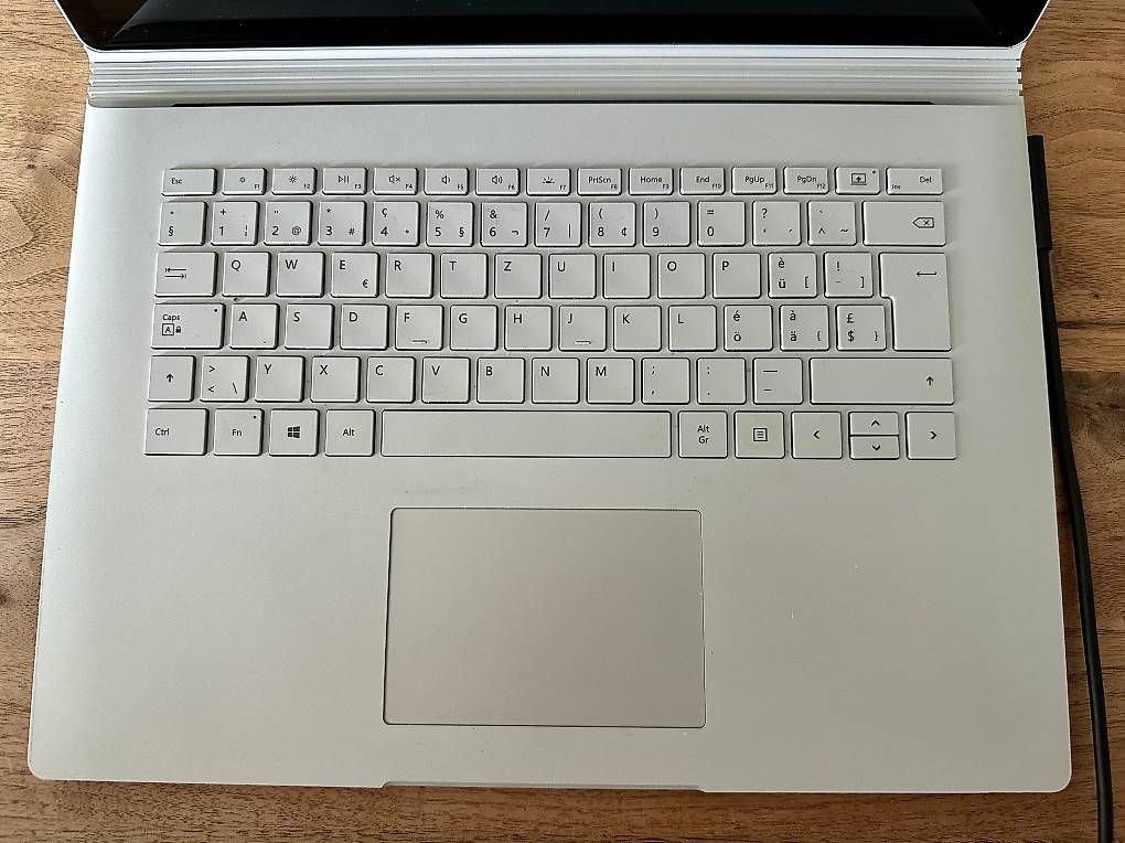 Microsoft Notebooks: Microsoft SurfaceBook 2 mit Zubehör – Gebraucht aus Seuzach von Seuzemer 1