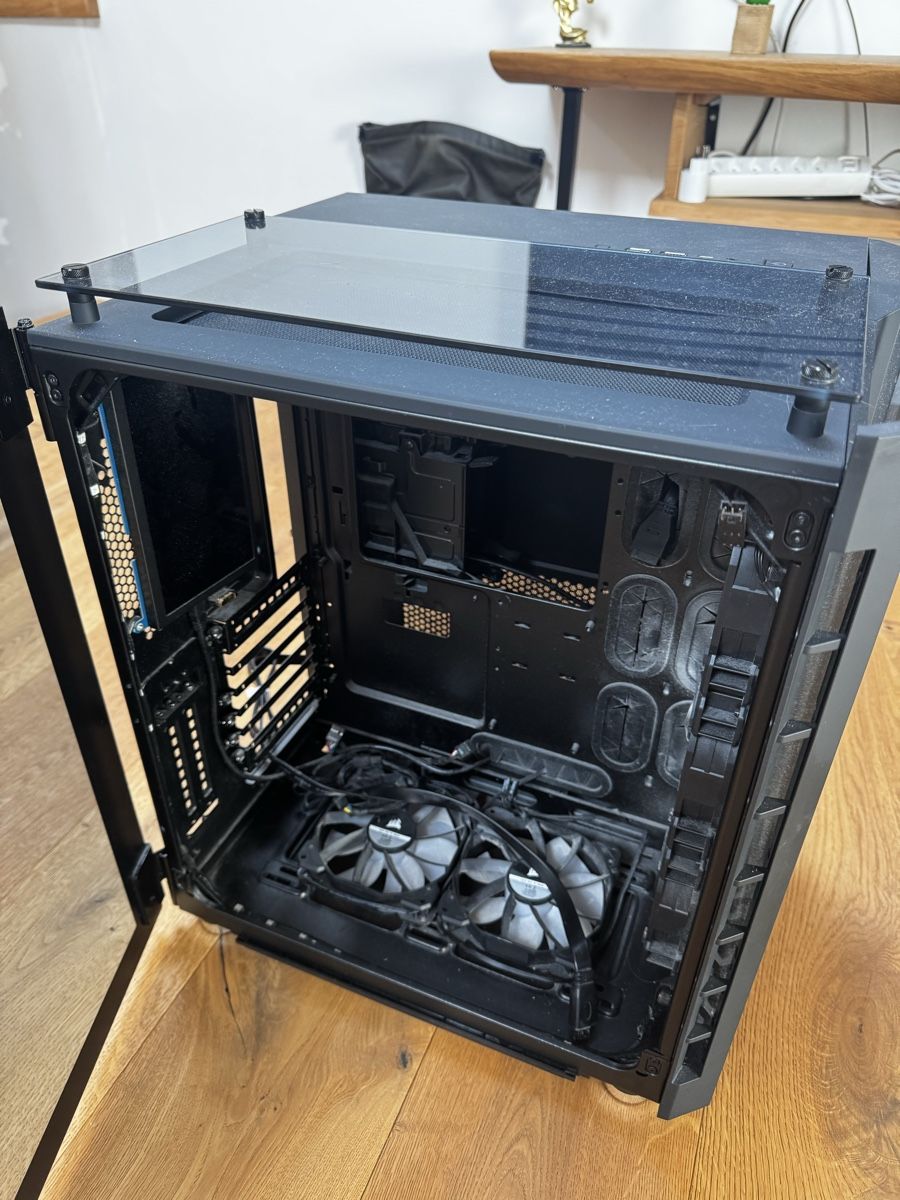 Corsair Custodie: Boîtier Crystal 680X Corsair – Usato da Molondin venduto da Gabriel.glk 1