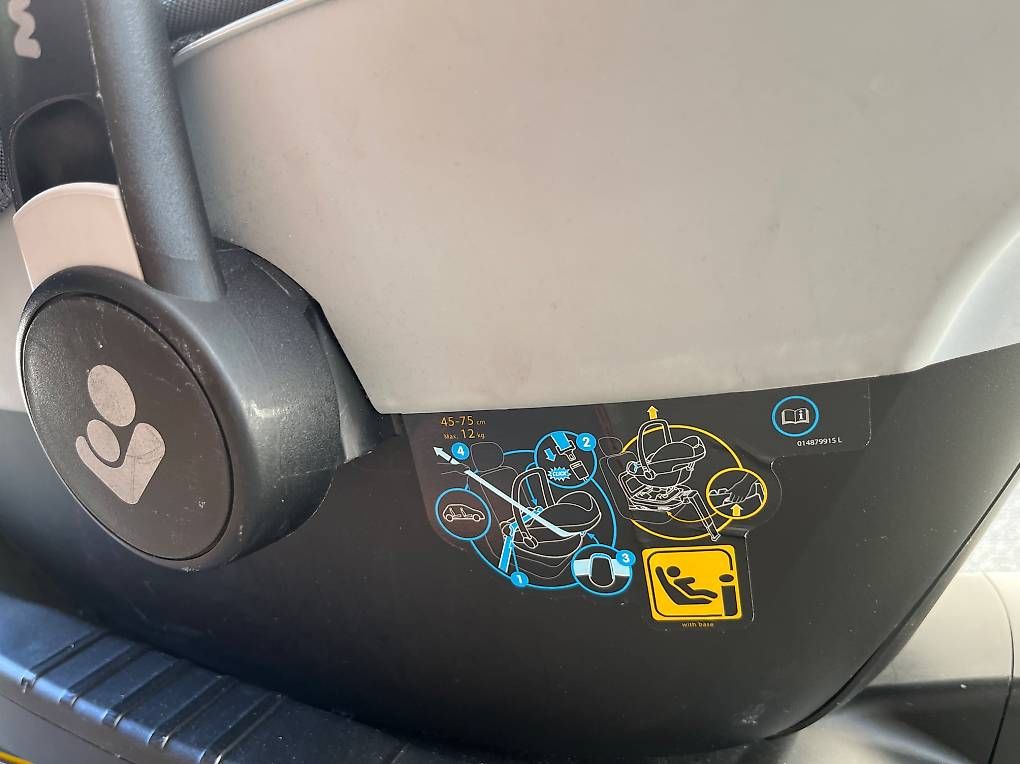 Sièges auto: Maxi Cosi Babyschale – D'occasion à Wünnewil par OZToby 1