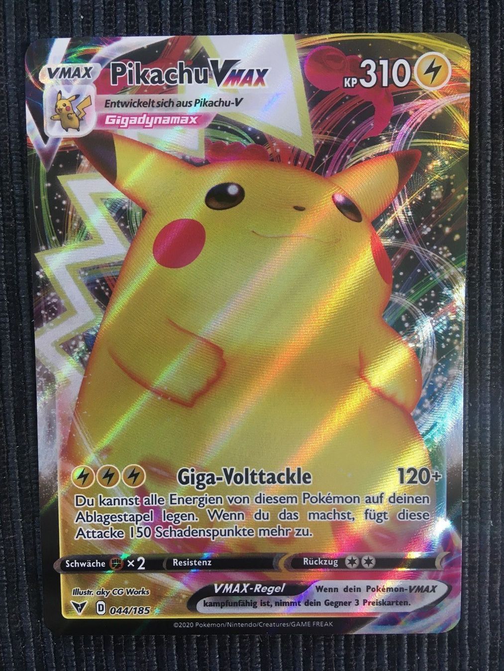 Pokémon Carte collezionabili: Pokemon Pikachu Vmax Farbenschock Mint deutsch – Nuovo (secondo la descrizione) da Wabern venduto da Collectfun