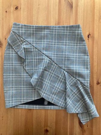 NEU - H&M Damen Rock - kariert mit Volans