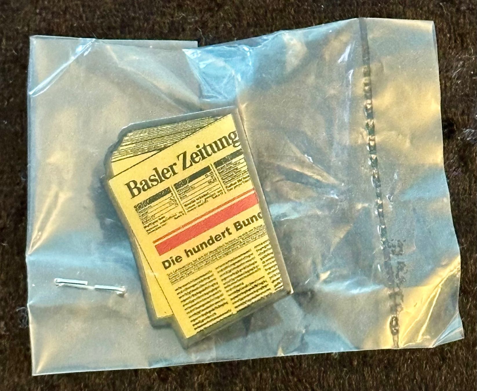 Spille & Fermagli: Basler Zeitung Pin, Vintage – Nuovo (secondo la descrizione) da Wallbach venduto da paxnic 3