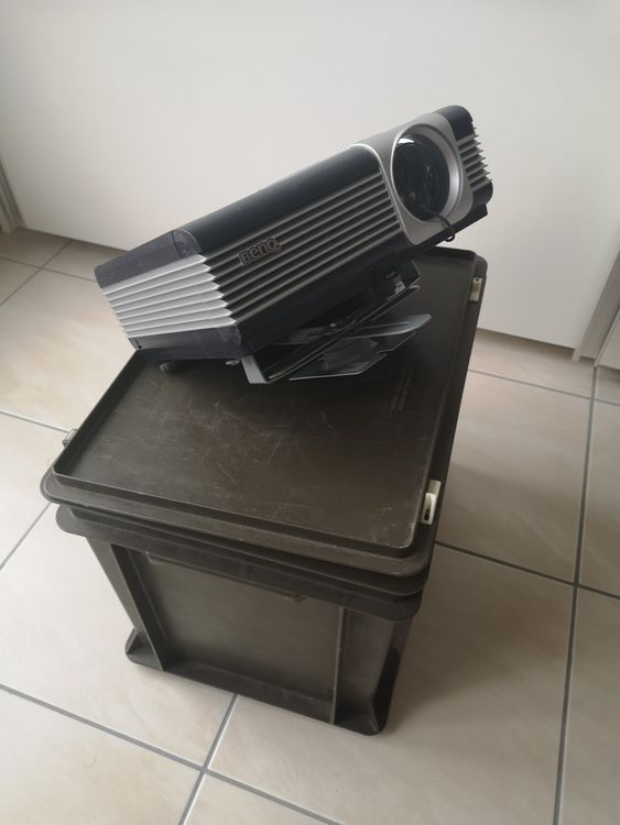 BenQ PB6240 Videoprojektor (Beamer) mit Deckenhalterung (Gebraucht) in ...