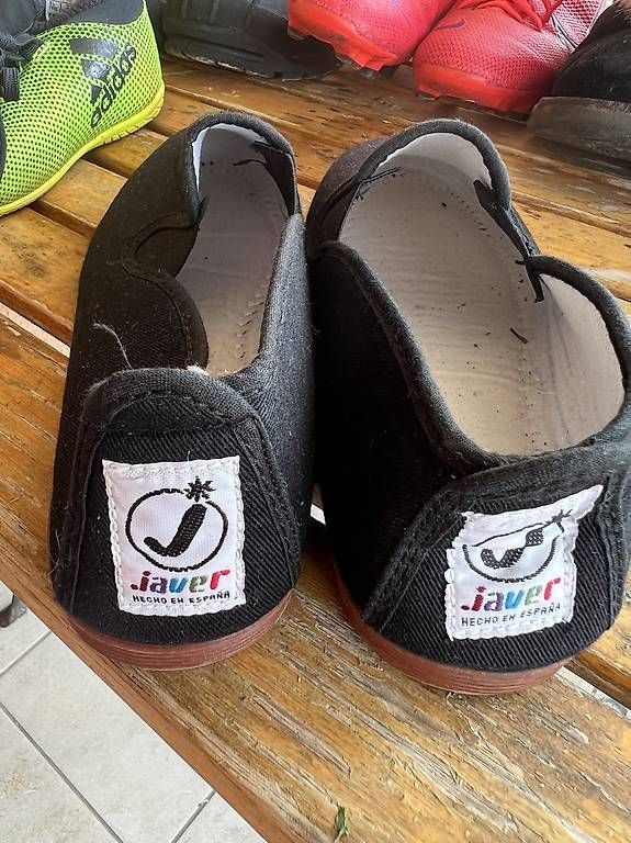 Scarpe per ragazzi: Schuh Neu große 34 – Usato da Brüttisellen venduto da sed_p2ds 4