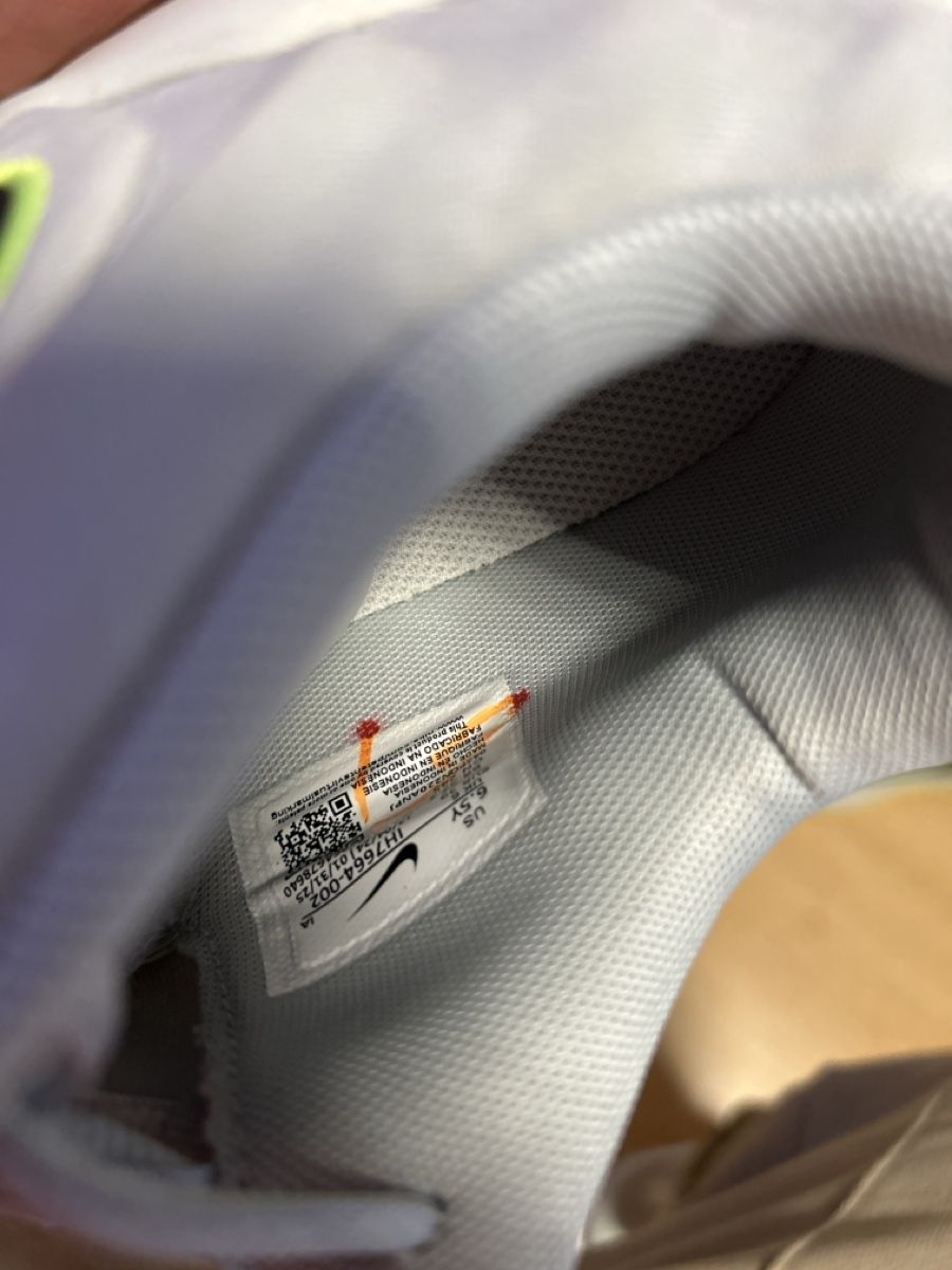 Nike Scarpe da uomo: Chaussures Nike Giannis Immortality 4 Taille 39 – Nuovo (secondo la descrizione) da la chaux-de-fonds venduto da swann88 4