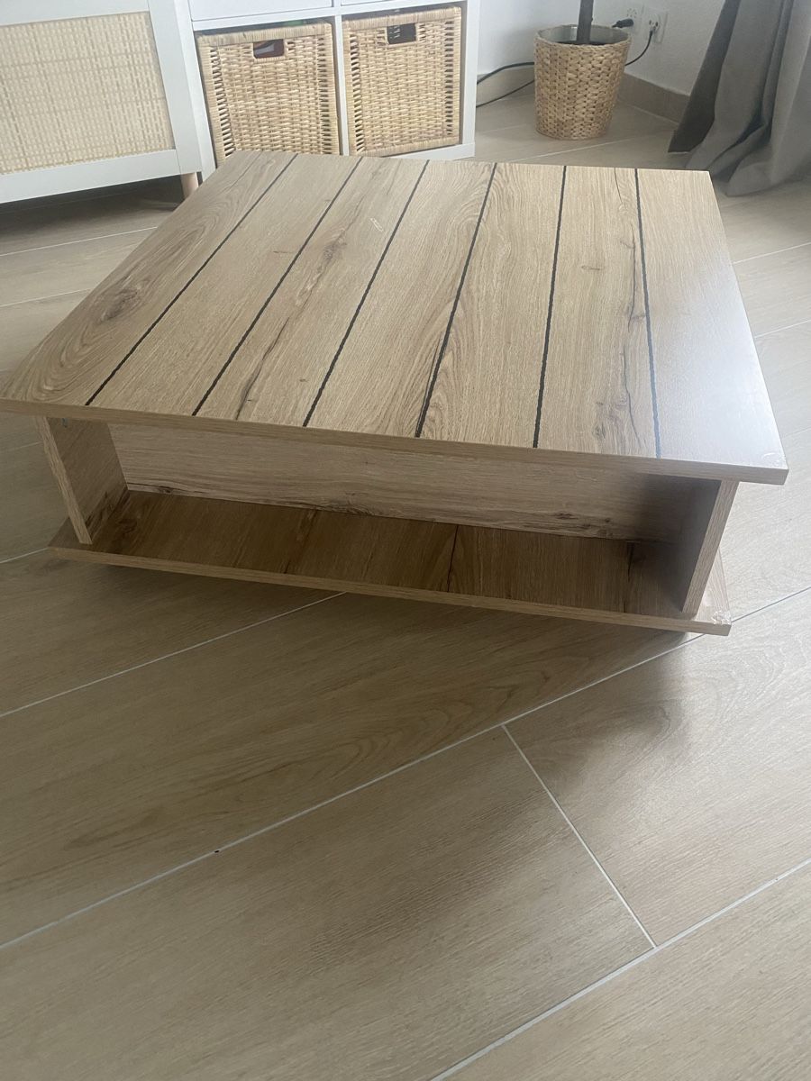Tavoli: Table basse carrée, bois clair, design moderne ✨ – Usato da Delémont venduto da bou_26 1