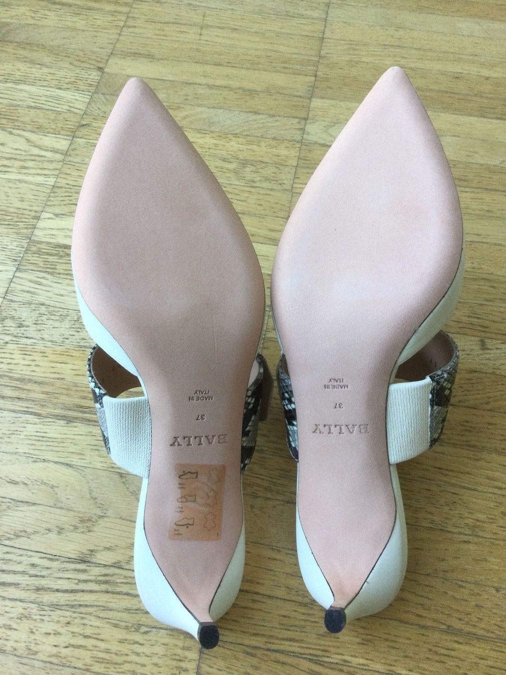 Bally Scarpe da donna: Bally Pumps, Gr 37 NEU – Nuovo e nell'imballaggio originale da Zürich venduto da VorlonShadow 3