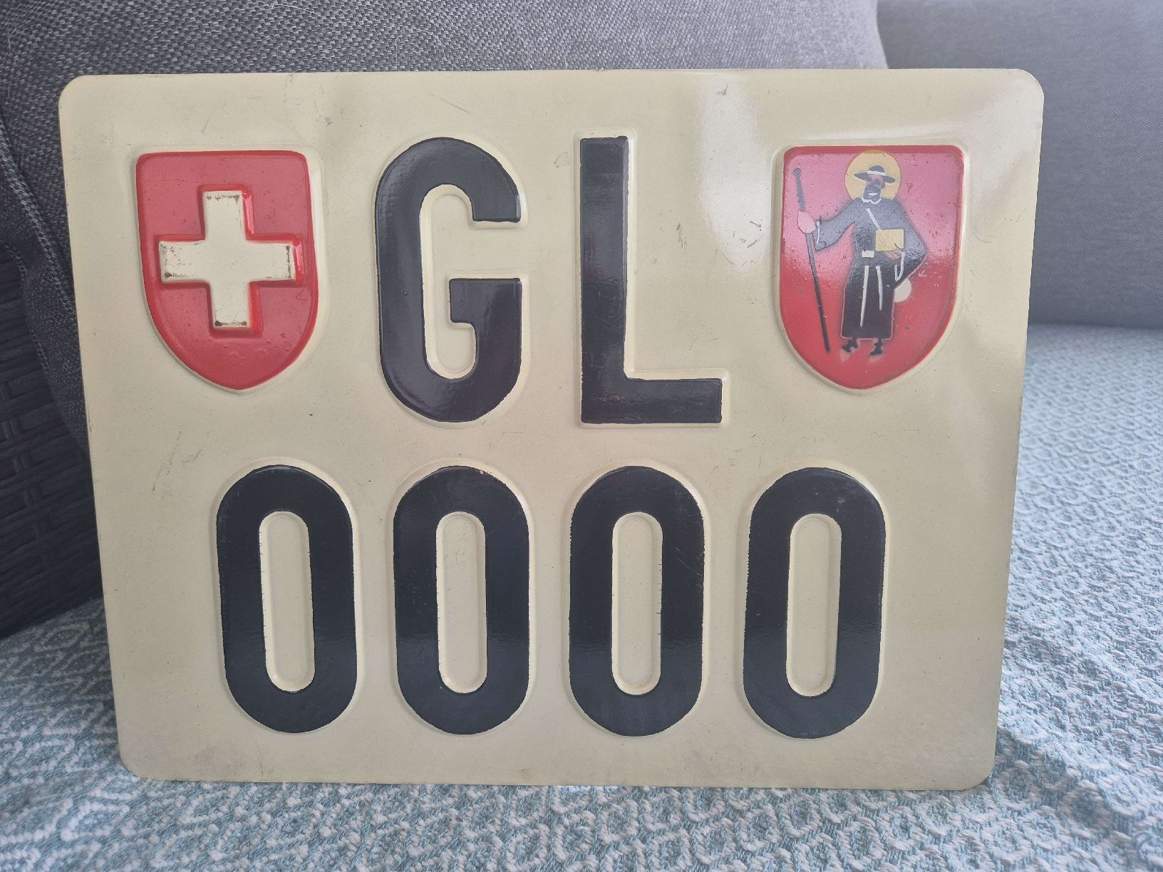 Insegne: Nummernschild GL 0000 altes format 31x24 – Usato da Biel/Bienne venduto da CS013