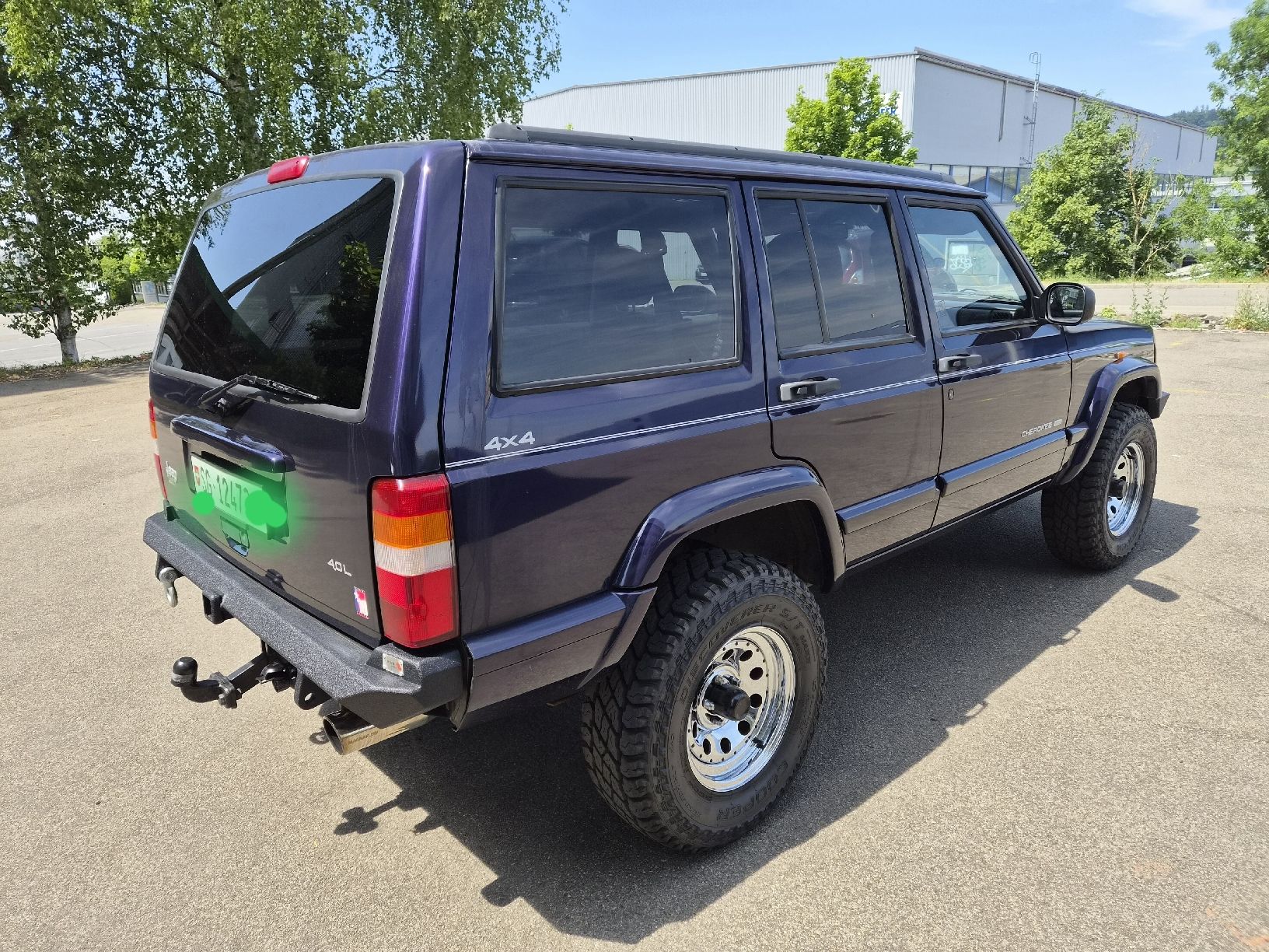 Jeep Autos: JEEP  CHEROKEE  4.0 L – D'occasion à St. Gallen par kratzki01 9