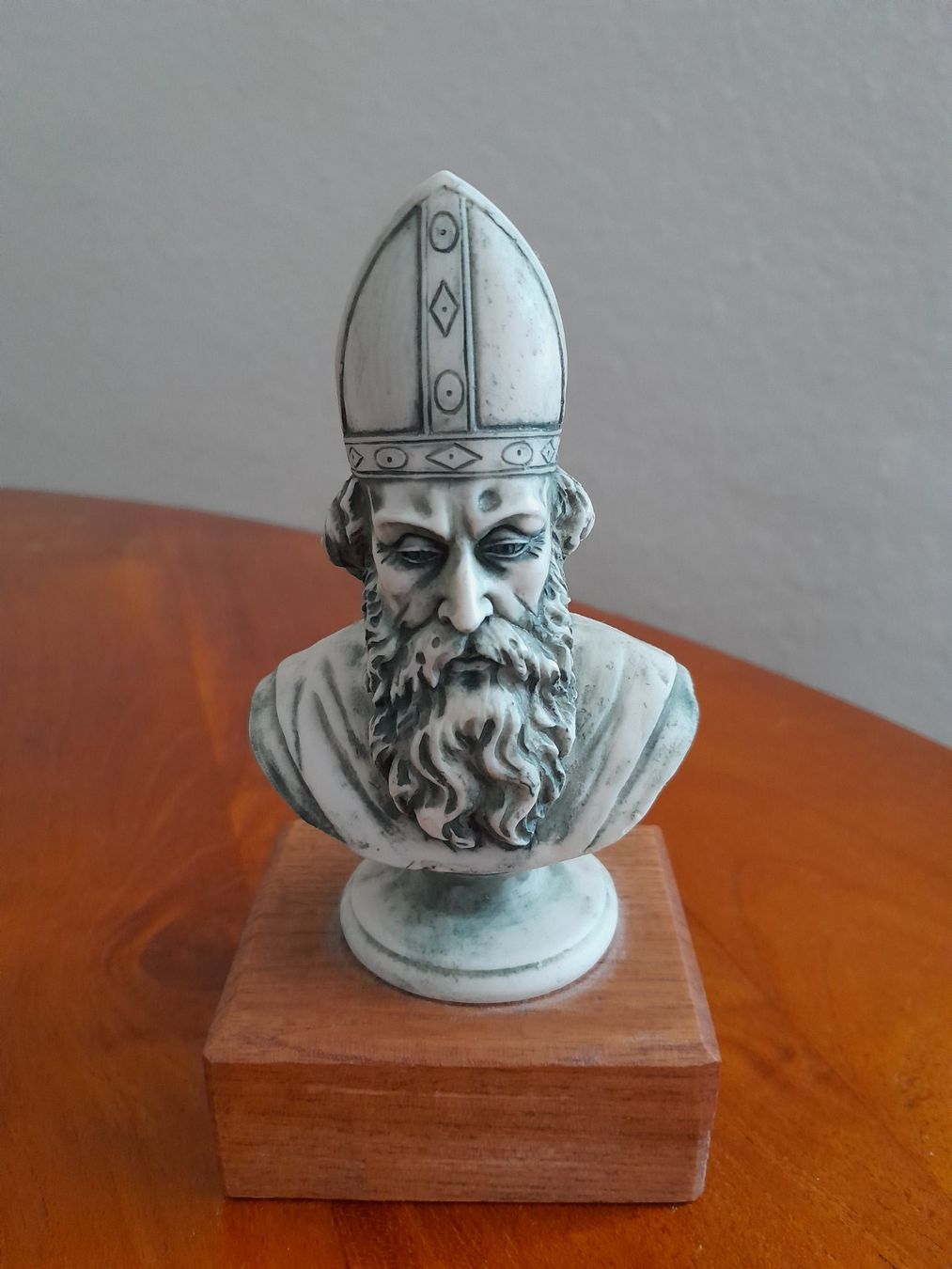 Statuette: Buste croate – Usato da La Chaux-de-Fonds venduto da AntoineKolbl