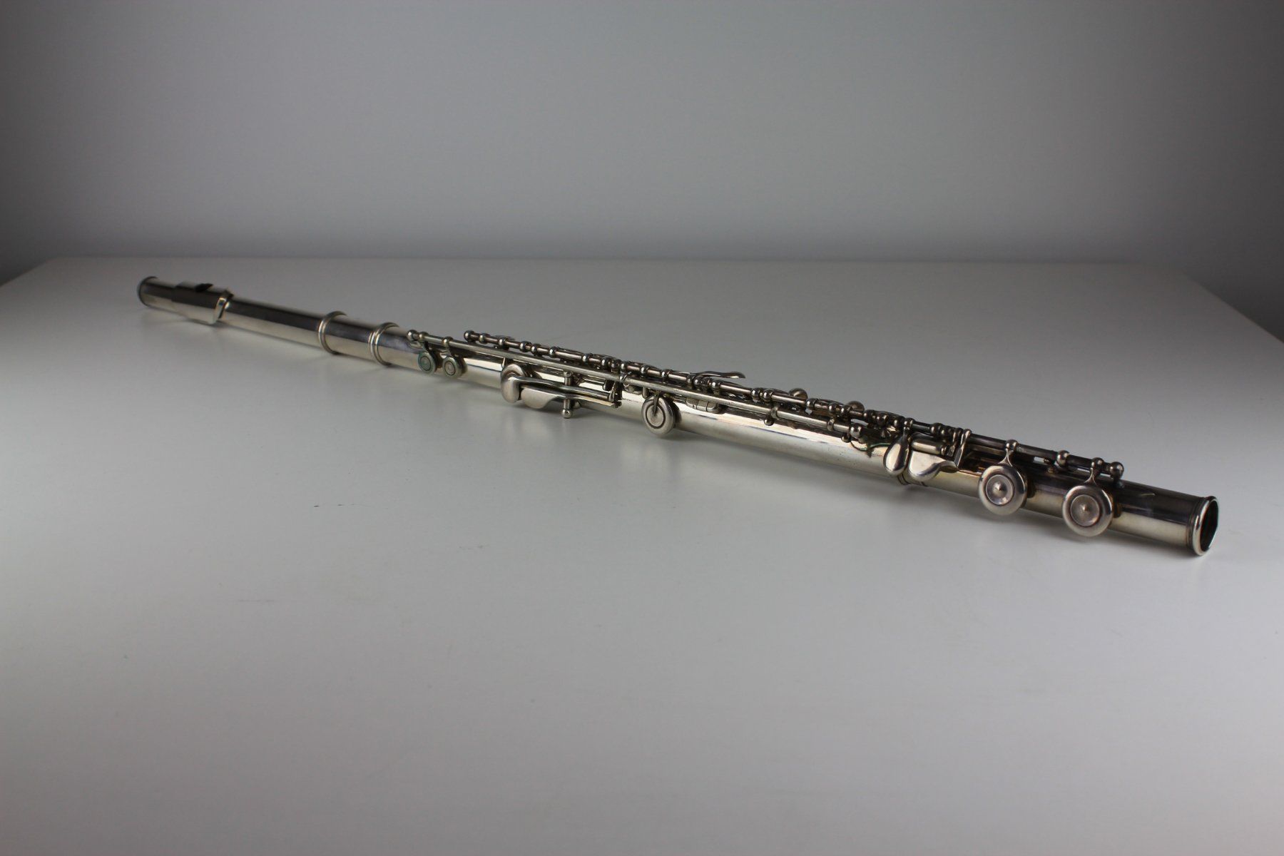 Strumenti musicali: Alte Querflöte L.L. Lebret Paris mit Etui – Usato da Basel venduto da IRMAundFRED 2