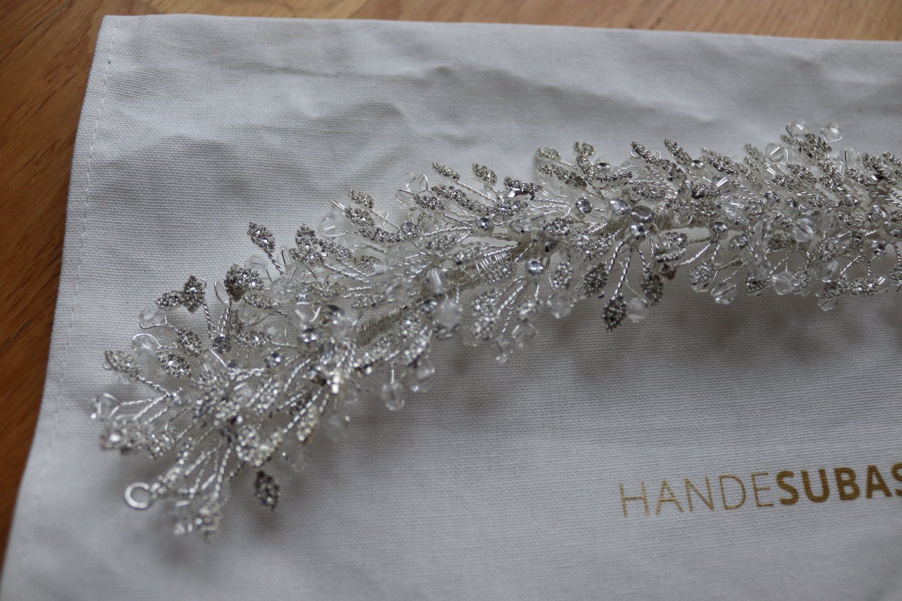 Accessori per capelli: Kopfschmuck Braut Hande Subasioglu – Nuovo (secondo la descrizione) da Dänikon ZH venduto da tug_m9b6