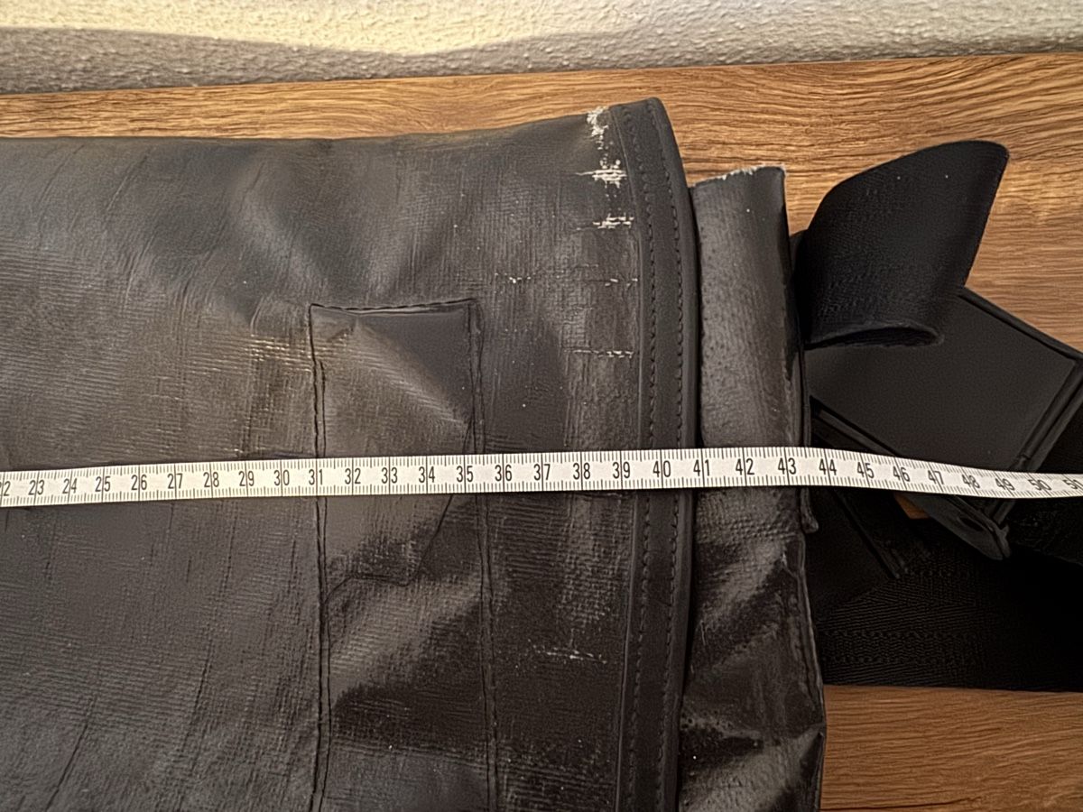 Freitag Borse: Sac FREITAG noir, très utilisé – Usato da Brügg BE venduto da Goob 8