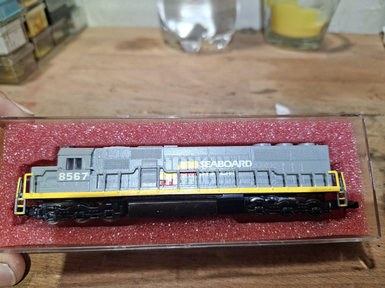 Modellini di ferrovie: Spur N Diesellok Seaboard System 8567 – Usato da Flaach venduto da maniv6