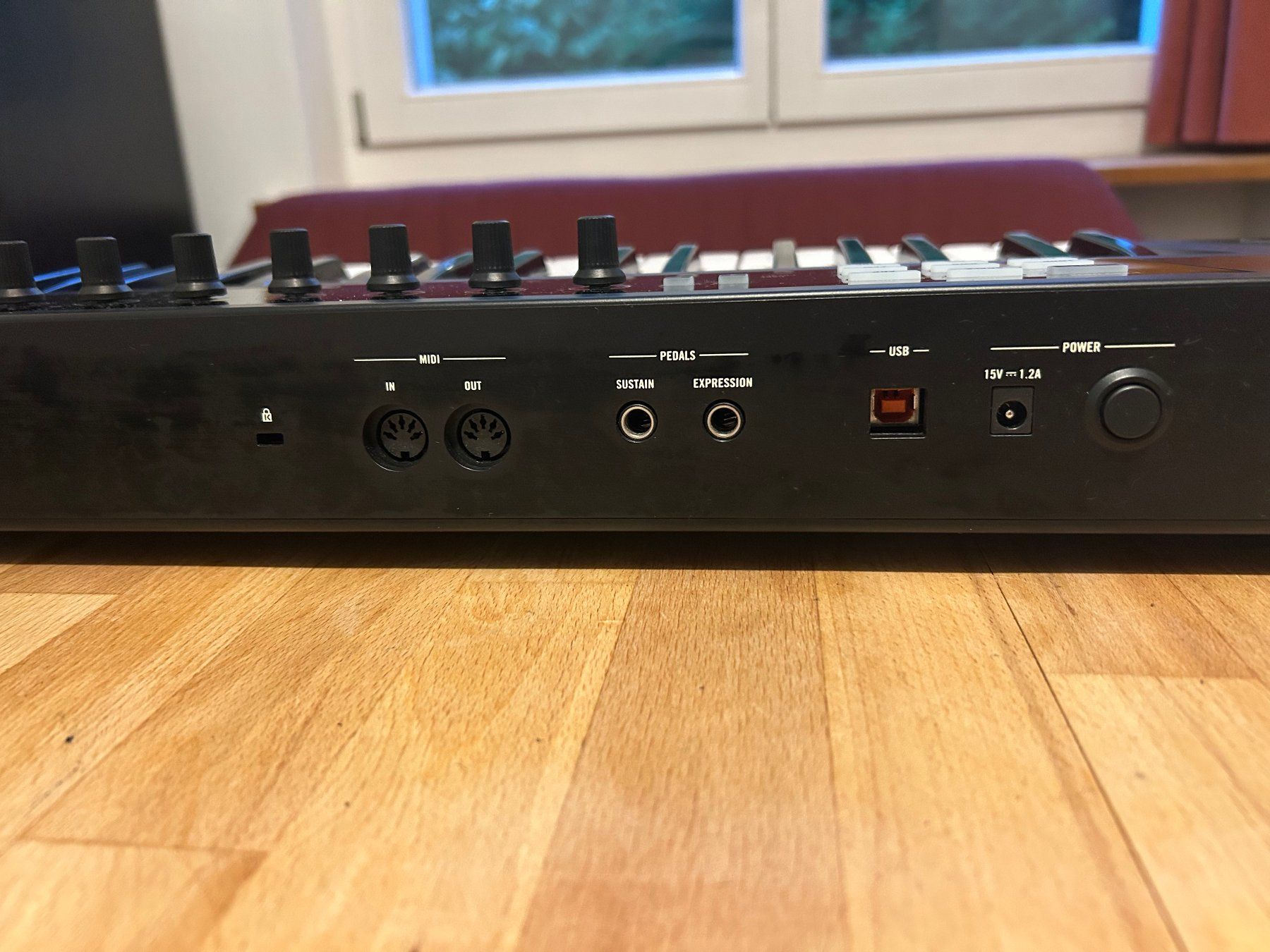 Native Instruments Strumenti musicali: Komplete Kontrol S49 MK1 Midi Keyboard – Usato da Aarau venduto da Maclovio 3
