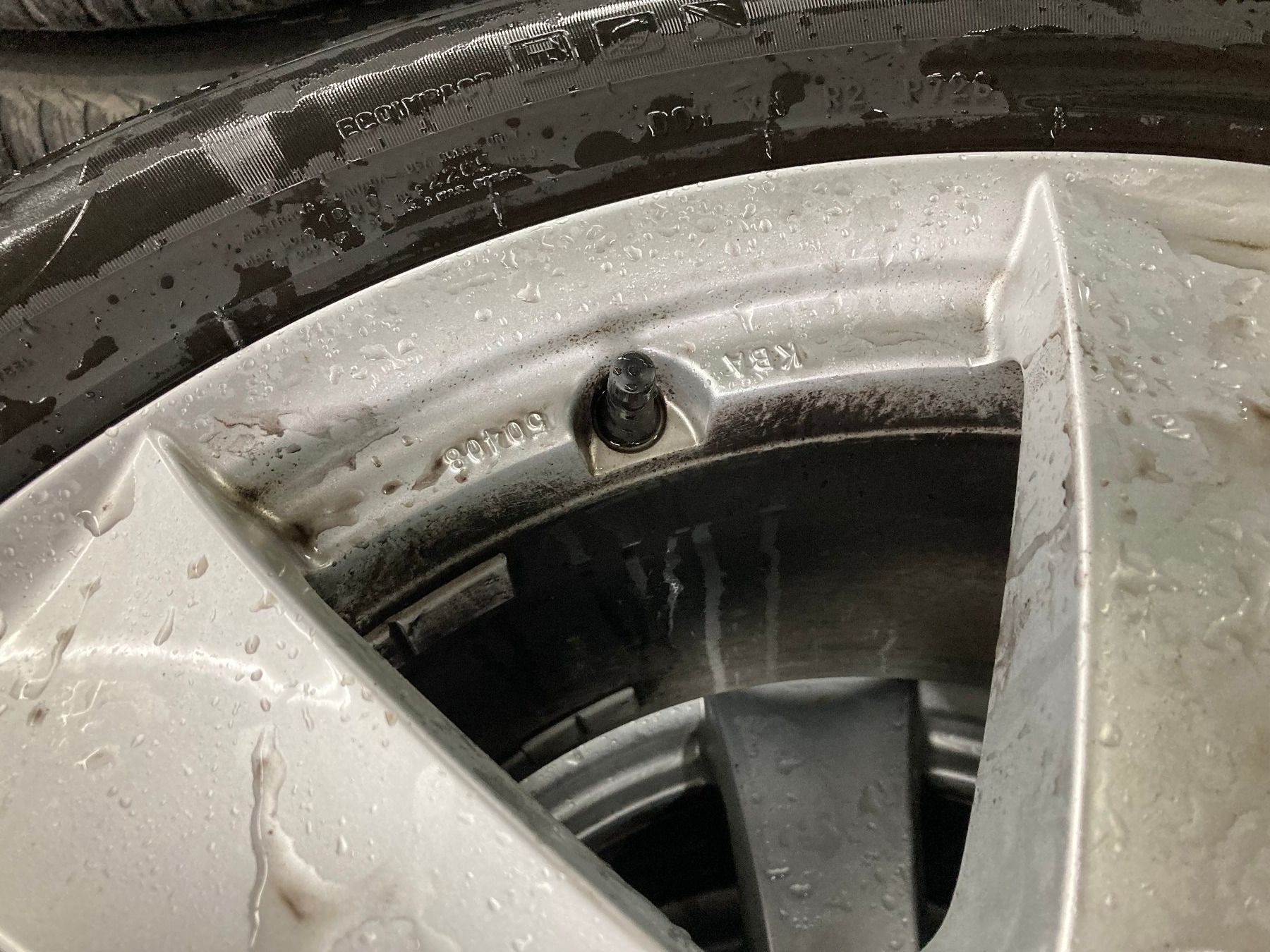 Audi Pneumatici & Ruote complete: Audi Q5 Winterräder 235/65R17 – Usato da Cham venduto da WB2223 6